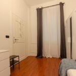 dettaglio sulla finestra della stanza